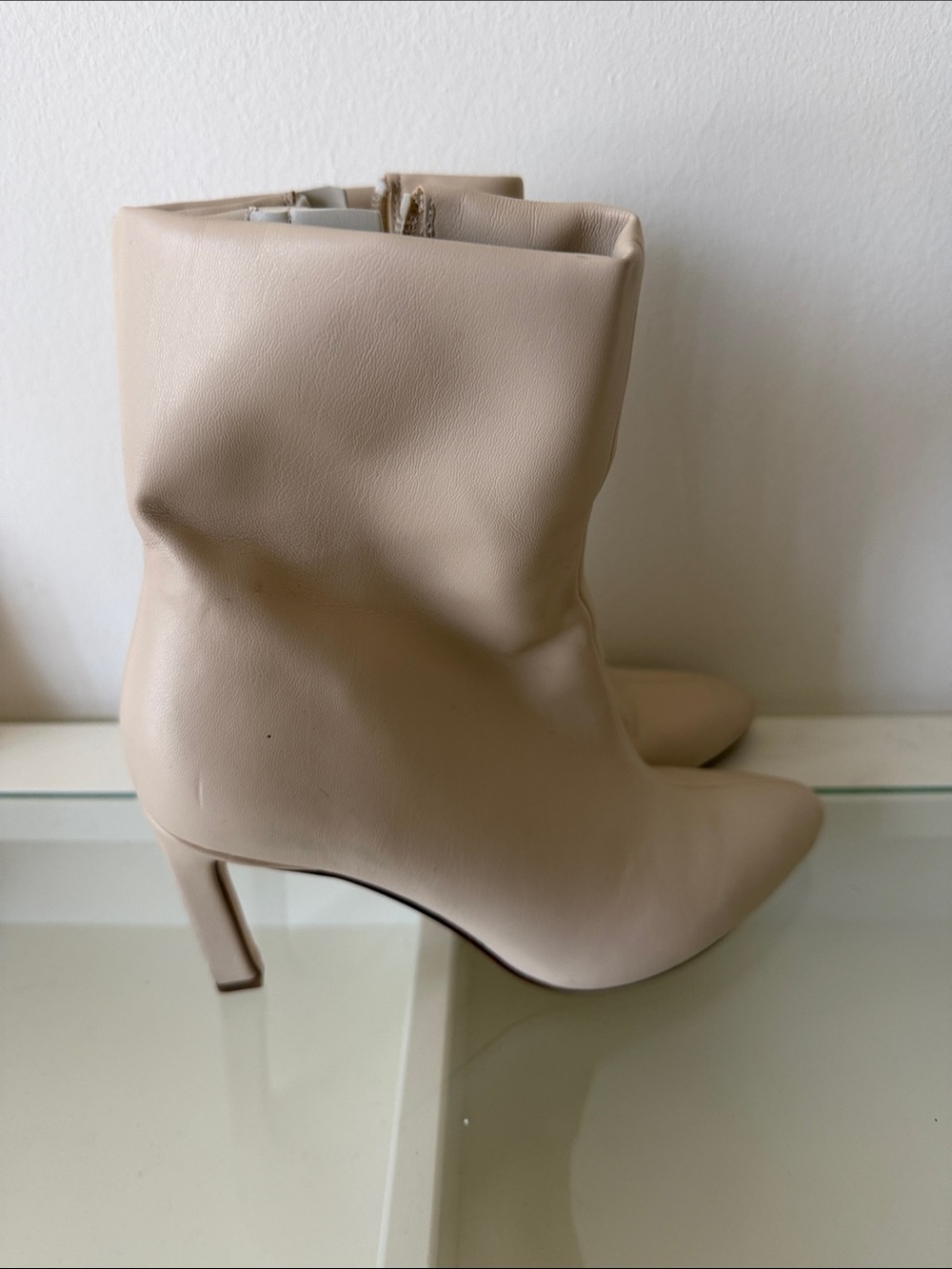 Women's Ankle Booties in Nude - Elegant Leather Heeled Boots sarto size 6.5